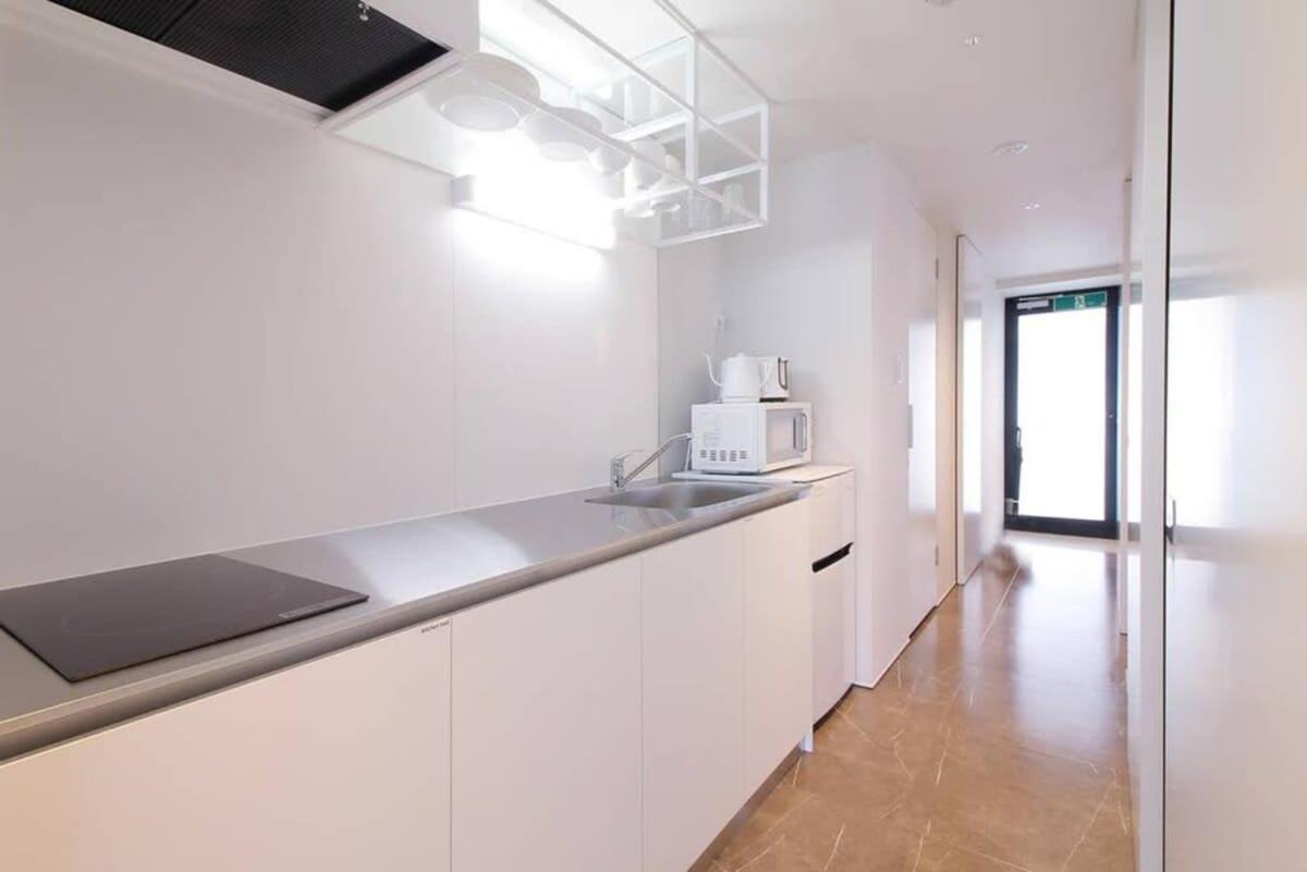 Bhotel Komachi - City Retreat With Breakfast Hiroshima Bagian luar foto